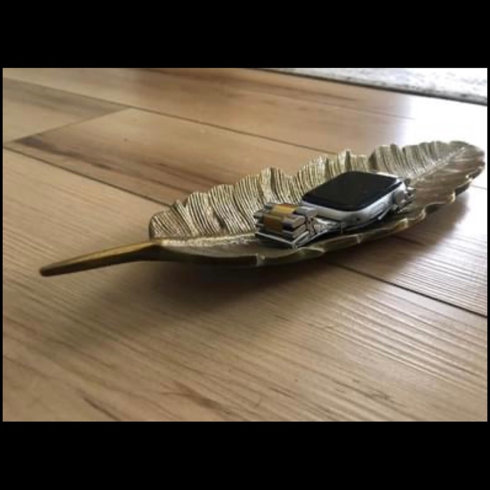 Feather jewelry dish